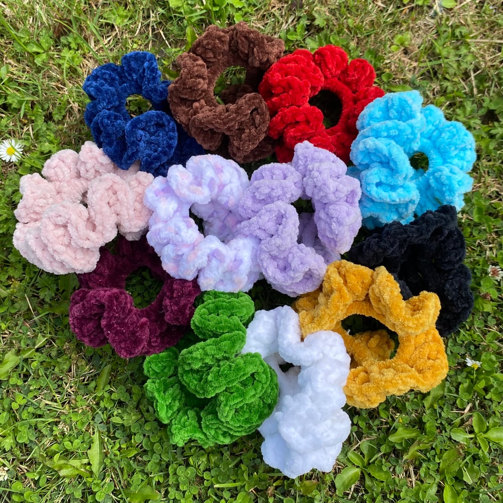 Image of Crochet Scrunchies (fluffy yarn)