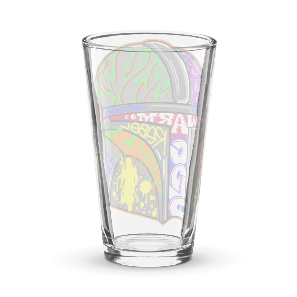 Mando Shaker pint glass