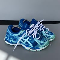 Image 5 of size us8.5 uk6.5 eu40 cm25.5