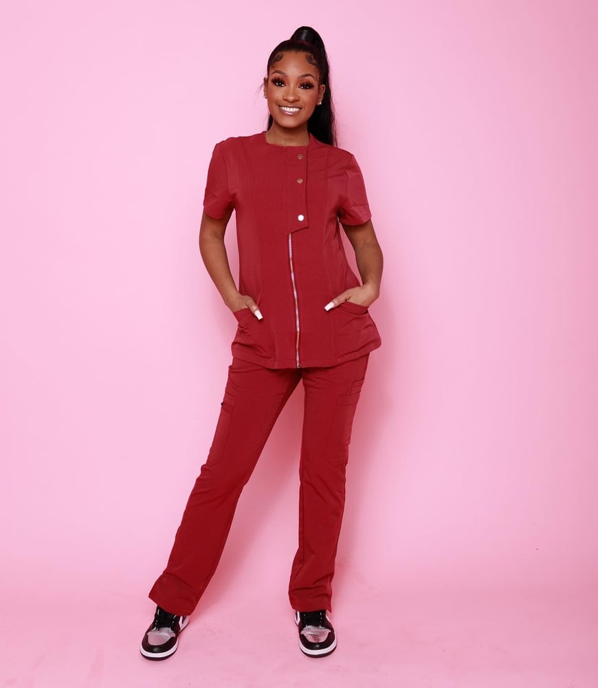 The Shayla Fitted Jogger Scrub Set - Royalty Scrubs