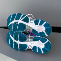 Image 5 of size: us9 uk7 eu40.5 cm25.85