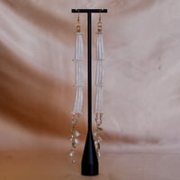 Image 1 of 3 tier Lilly of the Valley