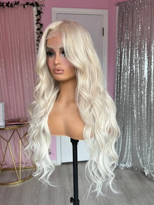 Image of human hair platinum blonde (ready to ship)