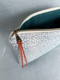 Image 2 of Mottled Clutch