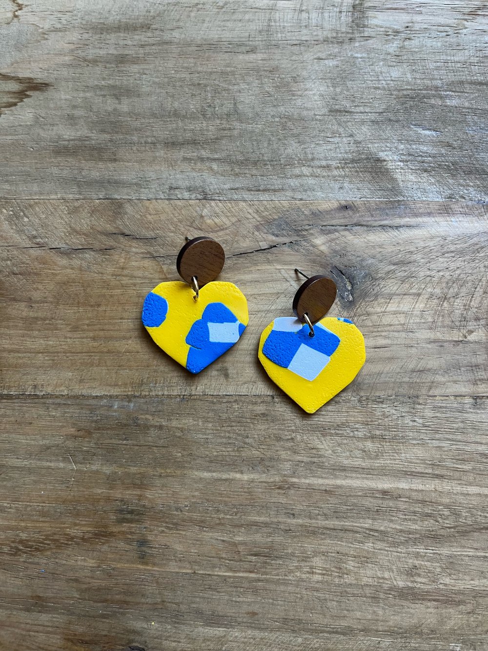 Image of Abstract Heart in Piedmont Mix