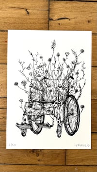 Image 1 of Fauteuil roulant fleurs 24,2 x 34 cm