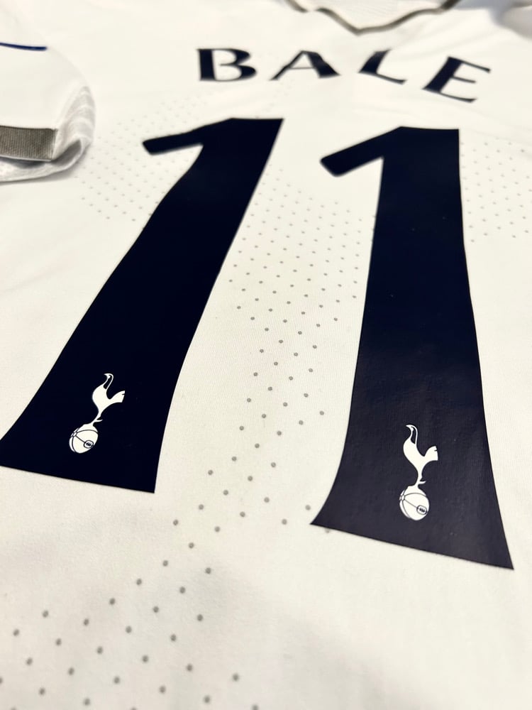 Image of Tottenham Hotspur “BALE 11” 2012/13 Home Cup Shirt + patches  (M) 