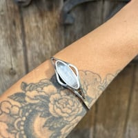 Image 1 of Magnifique bracelet en argent massif 800 et cristal de roche, vintage!