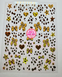 Leapord print sticker