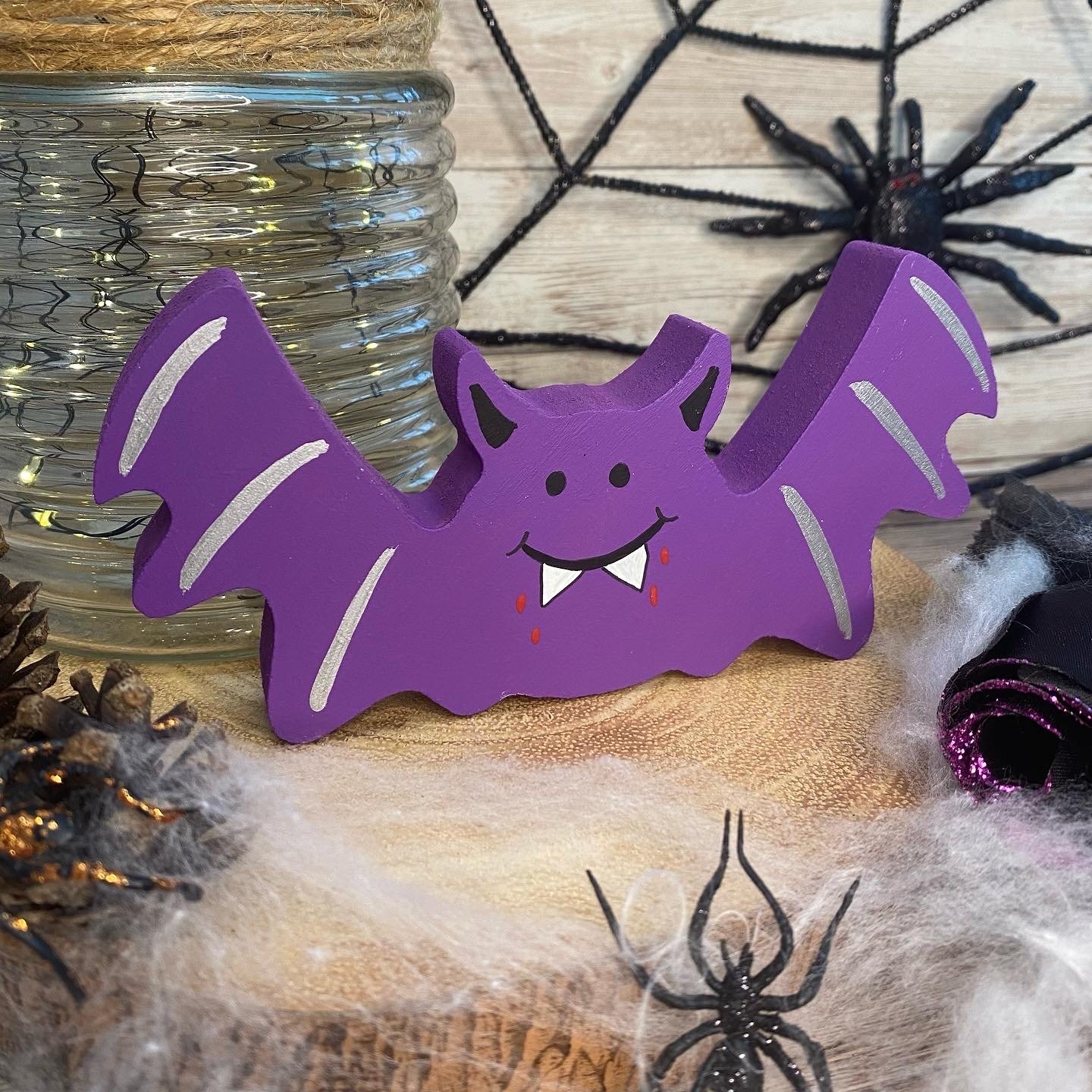 Image of Freestanding Bat