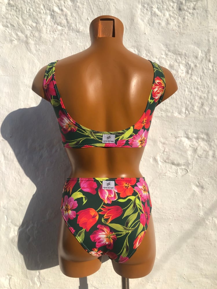 Image of Bikini alto Spring Party