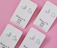 Image 1 of Sitting Wildflower Bunny Studs - 492