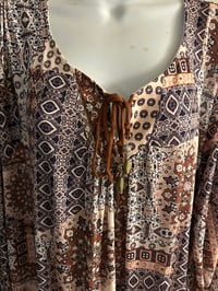 Image 8 of (Gently Used) 3X style & Co. open shoulder sleeve multi top #1094*12#1