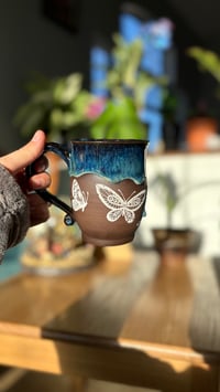 Image 3 of Butterfly mug 03