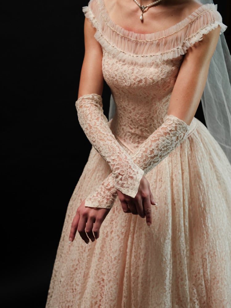 1950s Blushing Bride | Estelle Amore 1950s Blushing Bride | Estelle Amore