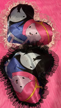 Pb & vamp pillow 