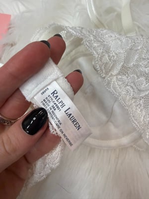 Image of Ralph Lauren Vintage White Lace Bra - 36A