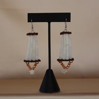 Image 1 of 1 Tier Dentalium Earrings (Gold/brown)