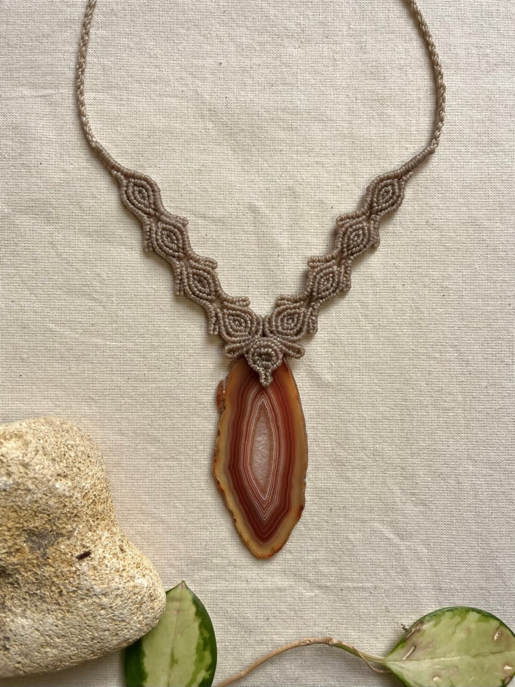 Image of Macrame necklace with agate 