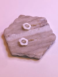 'Pearly Petunia' Earrings