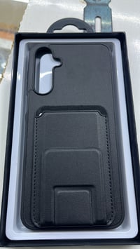 Case ID stand with inside silicone 