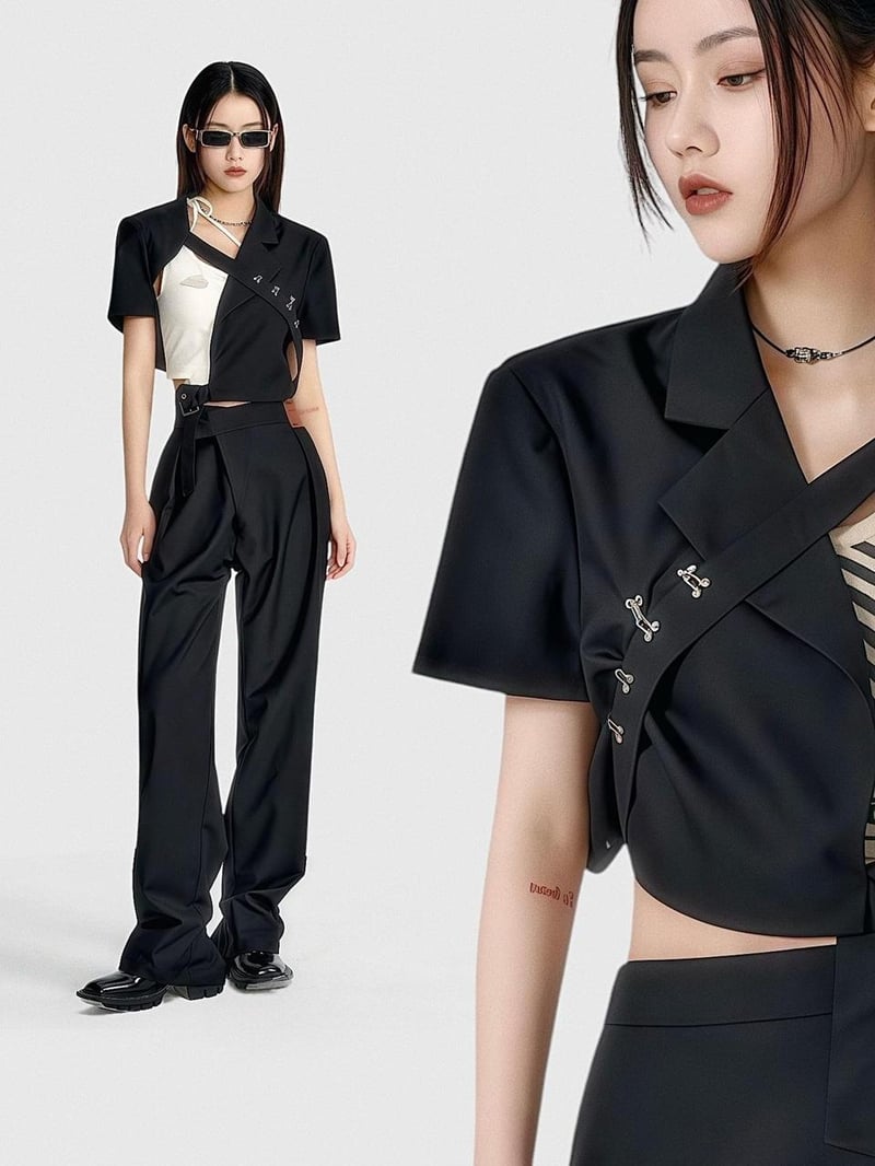 DEPOP reserve for Felix: two-piece suit with blazer and trousers