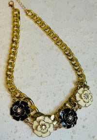 Image 6 of Flower & Rhinestone Chunky Gold Chain Necklace 