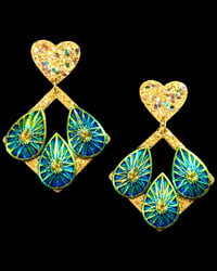 DREAM GLITTER QUADRATUM Earring - Peacock + Heart