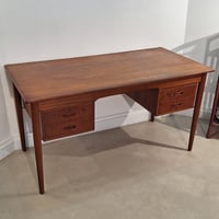 Image 2 of Bureau danois en teck