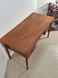 Image 3 of Bureau danois en teck