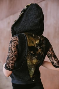 Image 5 of KANSAI VEST | BLACK & GREEN VERSION