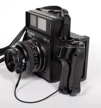 Image 3 of Polaroid 600 SE camera with 127mm F4.7 lens + back #5898