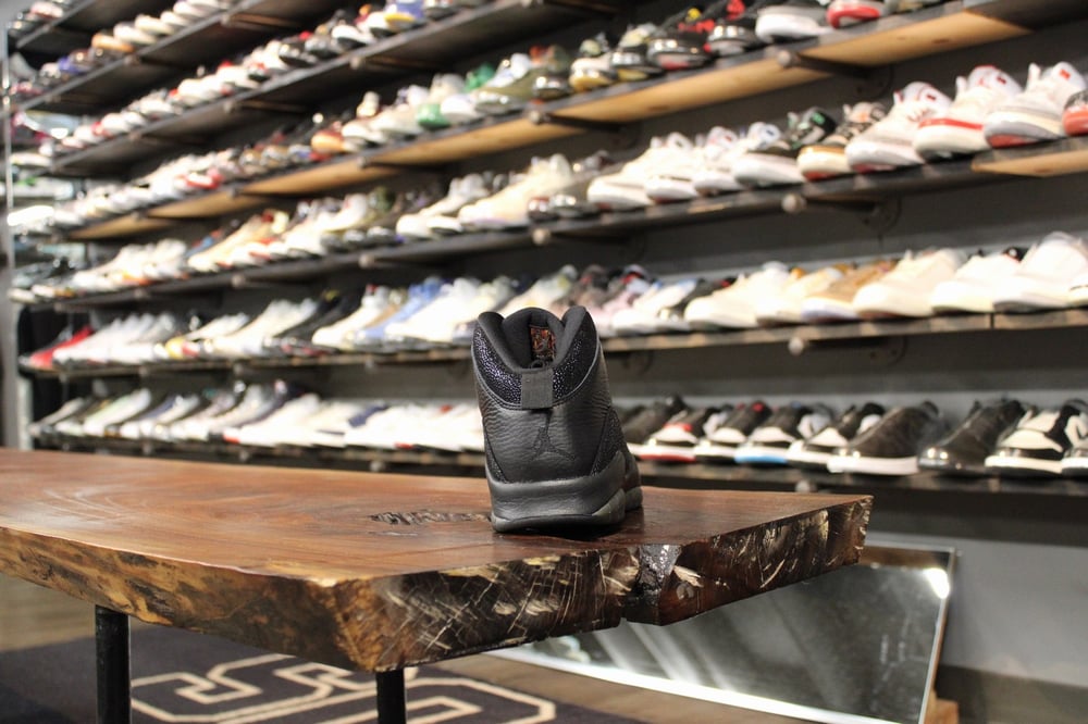 AIR JORDAN X (10) "BLACK/OVO"