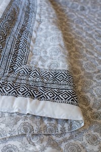 Image 1 of Blackbird Quilt