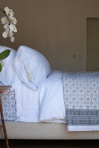 Image 5 of Blackbird Quilt