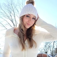 Image 3 of Crochet Beanie (women)