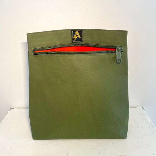 Image of TRAVEL POUCH LARGE - KHAKI CANVAS