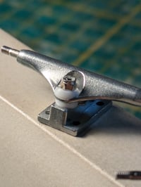 Image 3 of DTzero Eureka Trucks 3