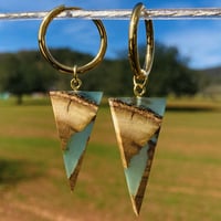 Orecchini legno e resina - Triangolo Cala Escondida