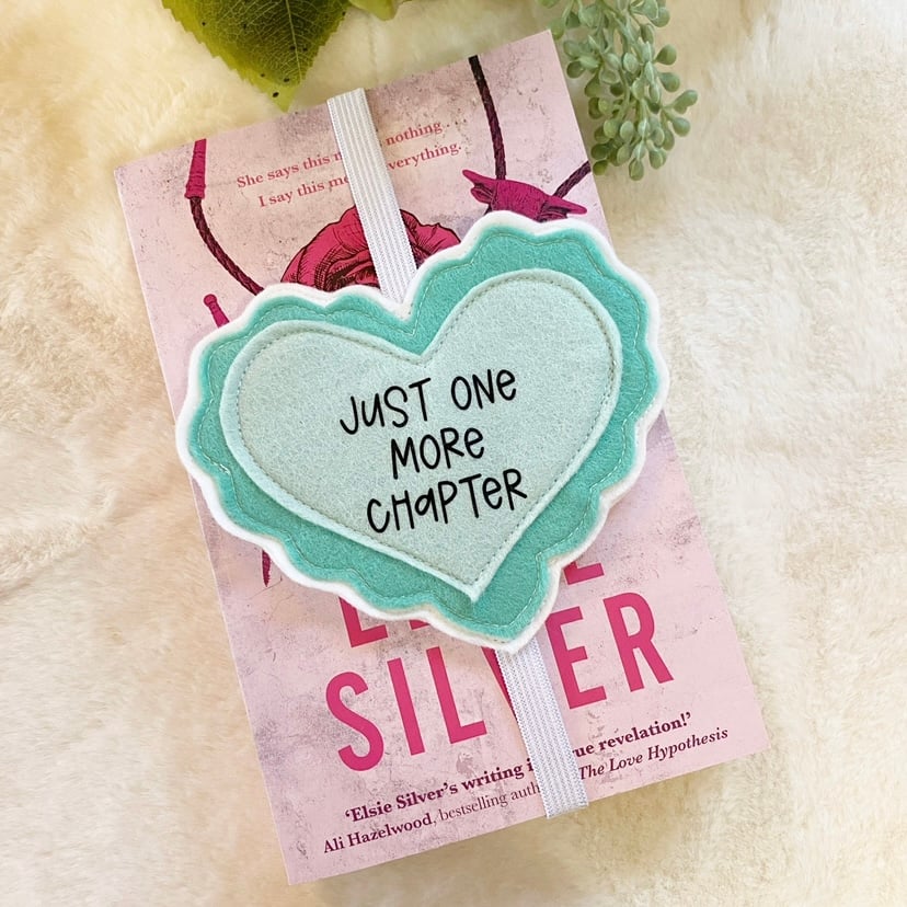 Image of Scalloped Heart Bookband ‘Just One More Chapter’