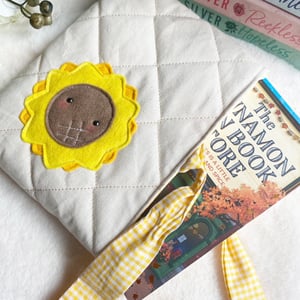 Image of Book sleeve- sunflower