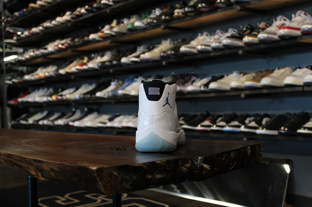 AIR JORDAN XI (11) "LEGEND BLUE" (2015)