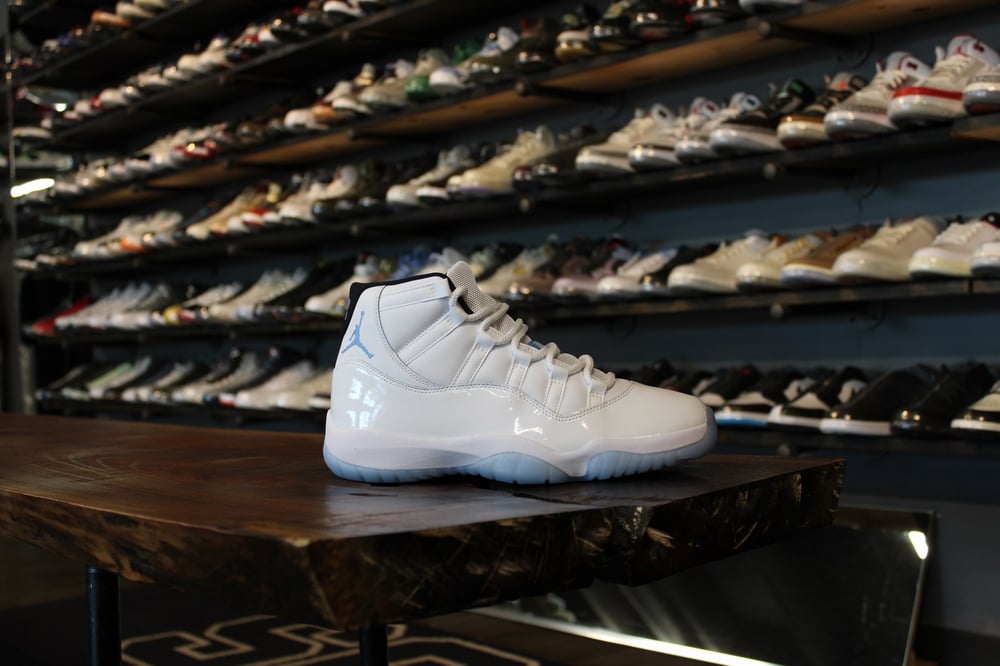 AIR JORDAN XI (11) "LEGEND BLUE" (2024)
