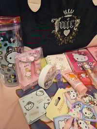 Image 2 of  Heritage Weekender Meets Hello Kitty Bundle 