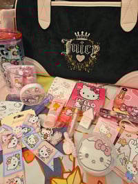 Image 4 of  Heritage Weekender Meets Hello Kitty Bundle 
