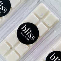 Image 1 of FLUFFY FRESH TOWELS Wax Melt Snap Bar Clam Shell Home Fragrance