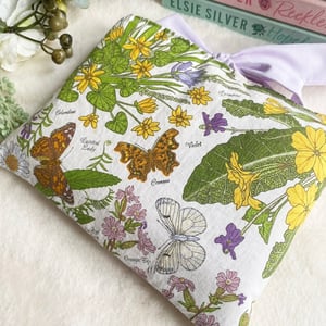 Image of Book sleeve- various vintage fabrics