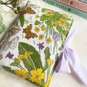 Image of Book sleeve- various vintage fabrics