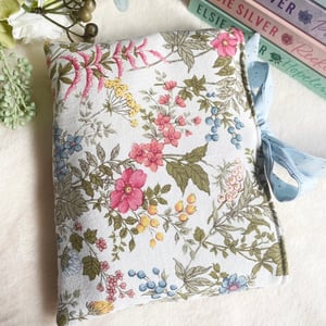 Image of Book sleeve- various vintage fabrics