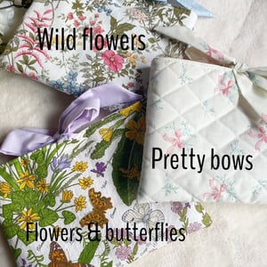 Image of Book sleeve- various vintage fabrics